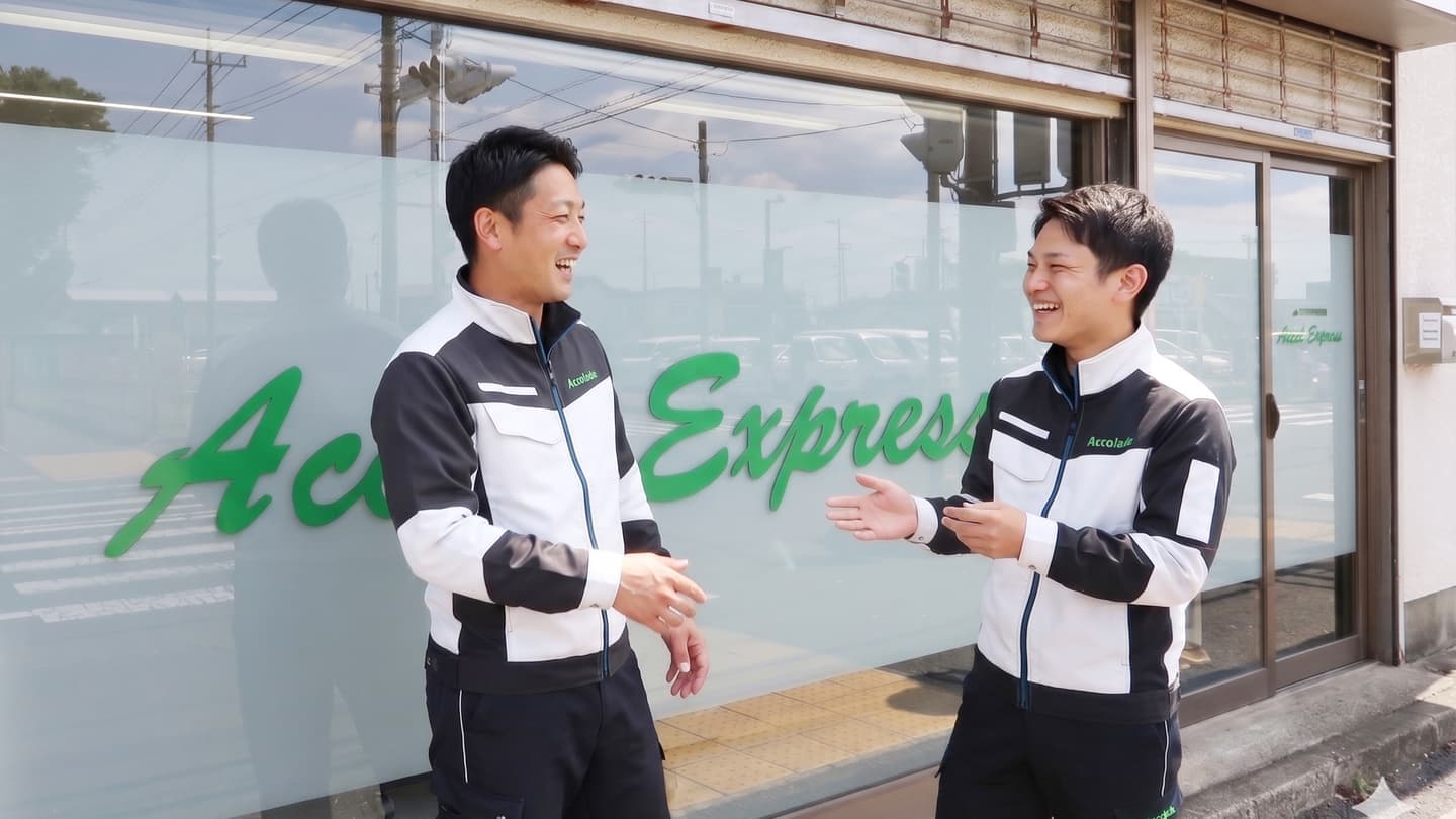 話すスタッフ